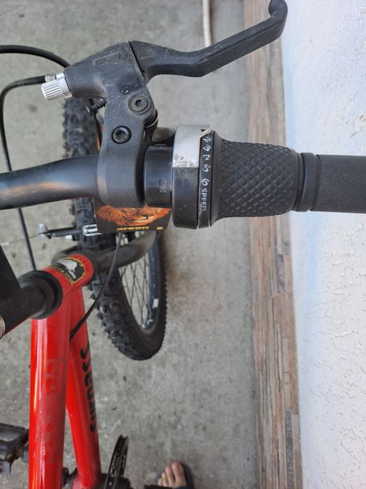 Vând bicicletă ca nouă