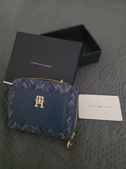Tommy Hilfiger woman wallet
