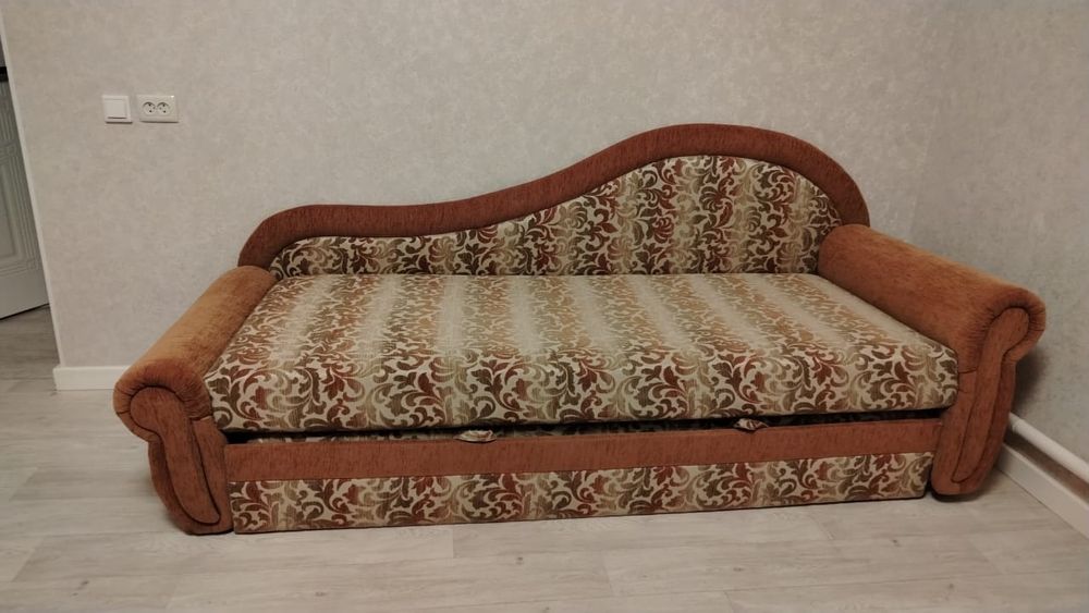 Диван бу в хорошем состоянии