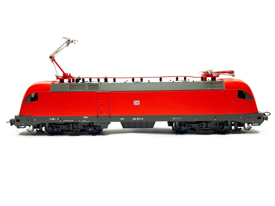 Locomotiva Taurus marca Piko scara ho