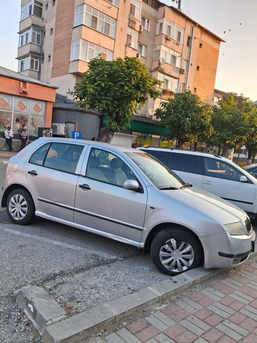 Vând Skoda Fabia