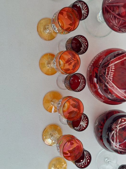 Vand setul de cristal.