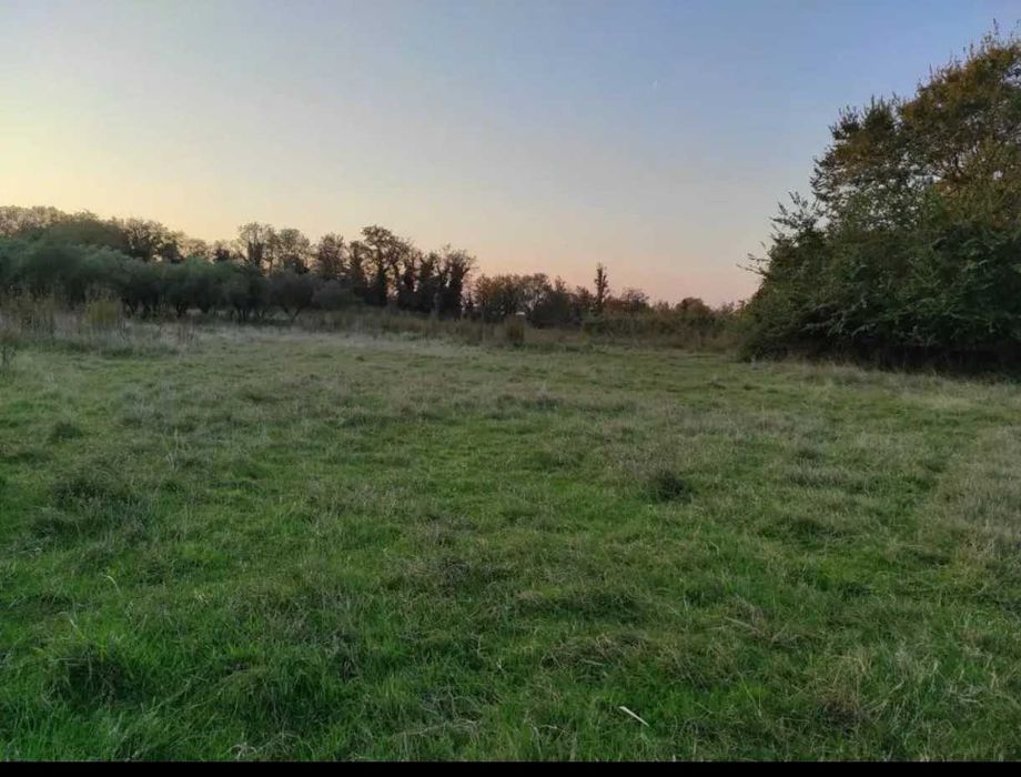 Парцел с гледка към Атон – Кумици на 650 м от морето