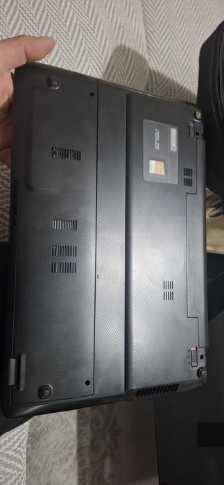 Asus X55 V лаптоп