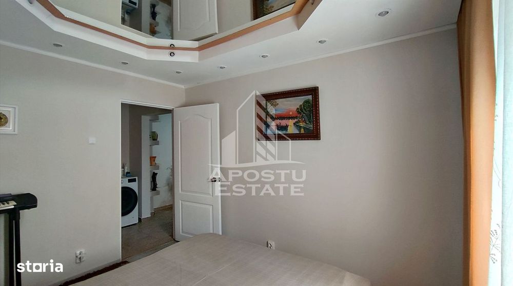 Apartament 4 camere, centrala proprie, zona Miorita