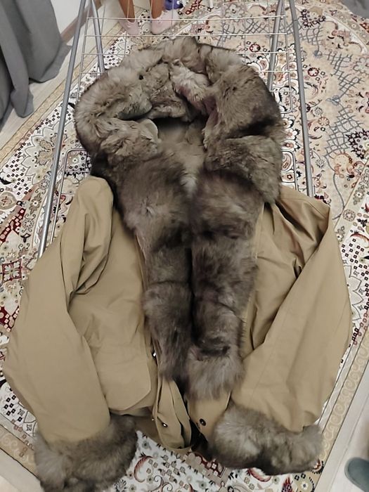 Продам парку тёплую