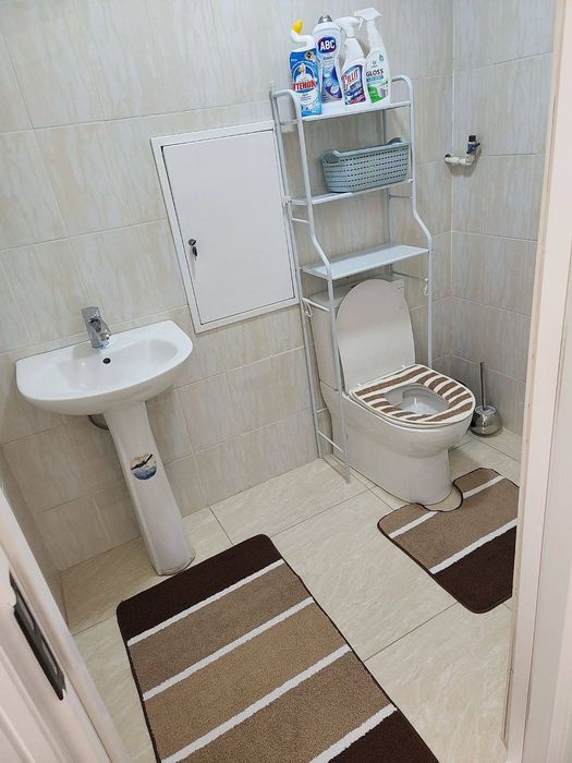 Sag'bon Nurafshon chorrahasida uy sotiladi.