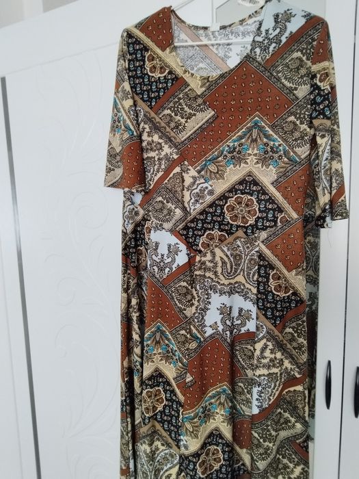 продам платье 52~54 размер лето