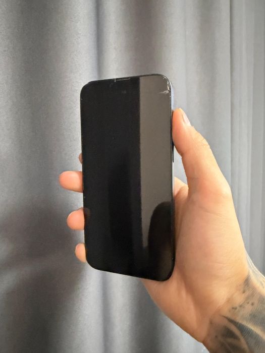 Продам iPhone 13, 128 gb, 79%