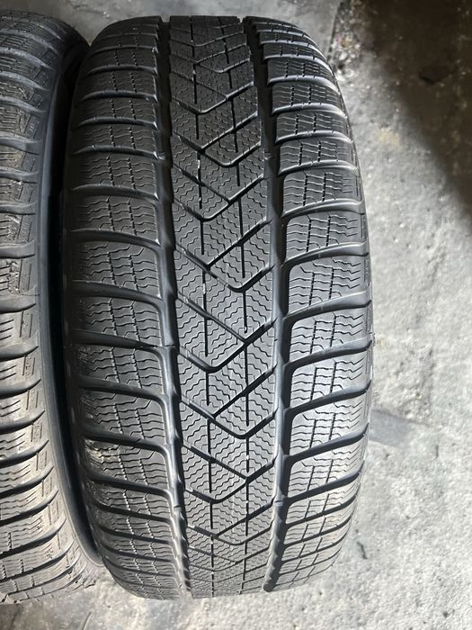 4 anvelope iarna 225/50/17 Pirelli Runflat DOT 2024!