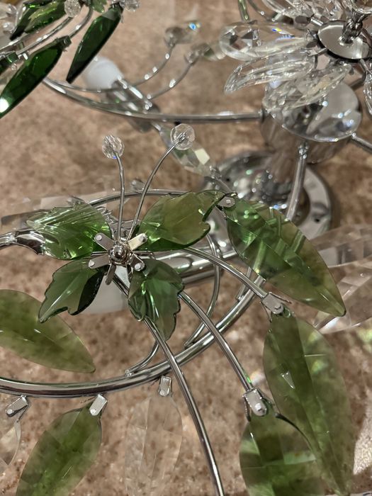 Продается люстра