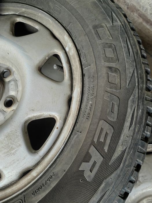 Гуми с оригинални джанти от Honda cr-v 1 205 70 r15