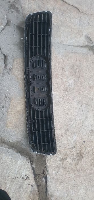 Решетка Audi A4 B5