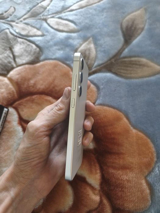 Продам САМСУНГ S24 plus 256 гб