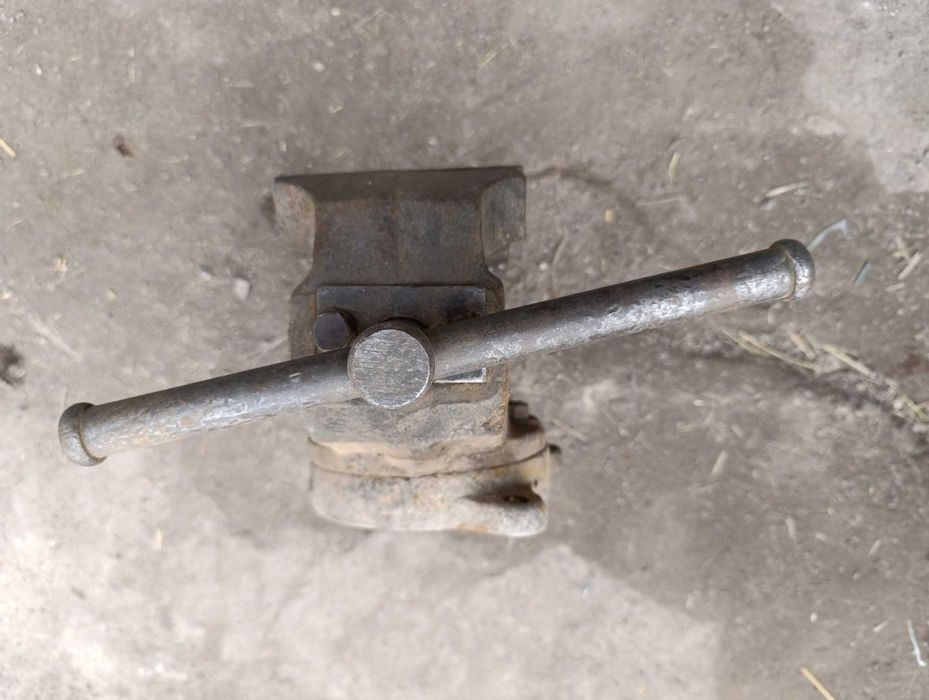 Тиски. .       .       .