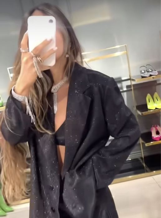 Брючный костюм с блестками