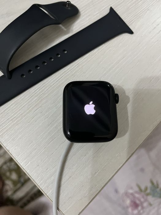 Apple Watch se 44mm original гарантия