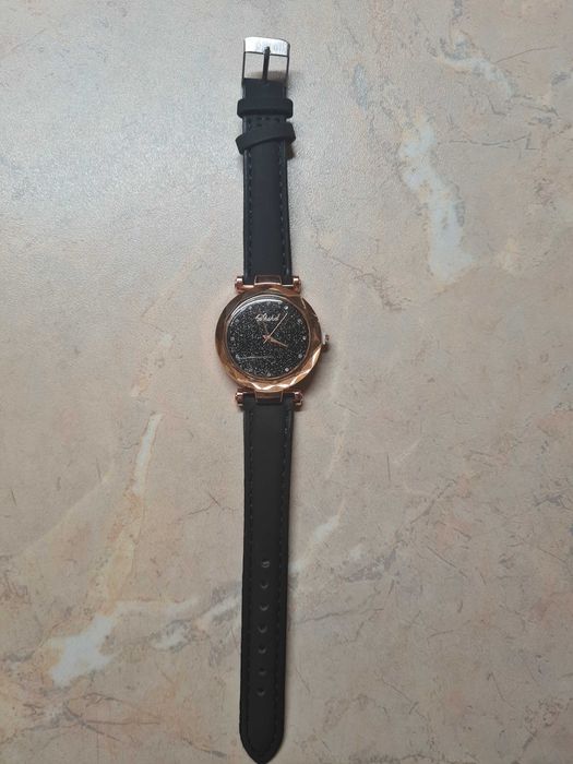 Кожен дамски часовник