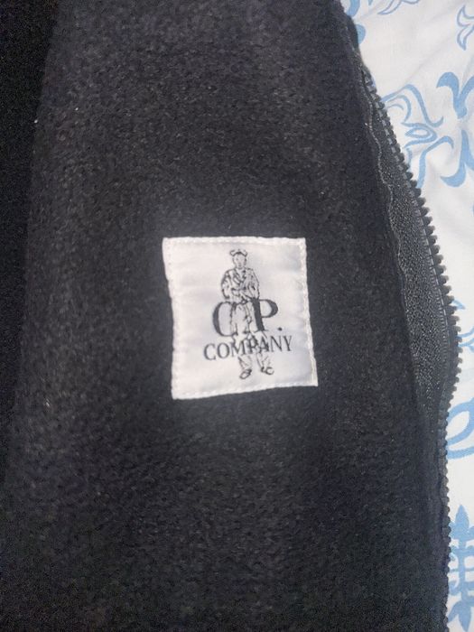 Продам кофту c.p company