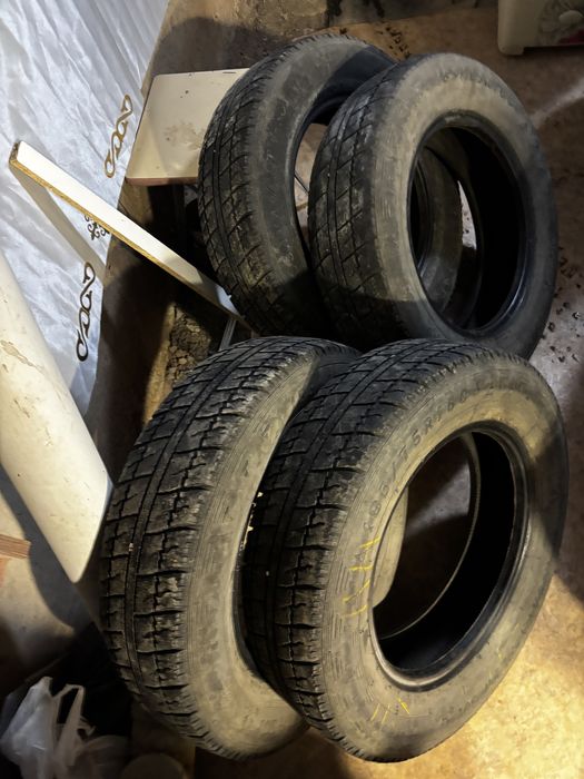 Продается шины размер 185/75/16с