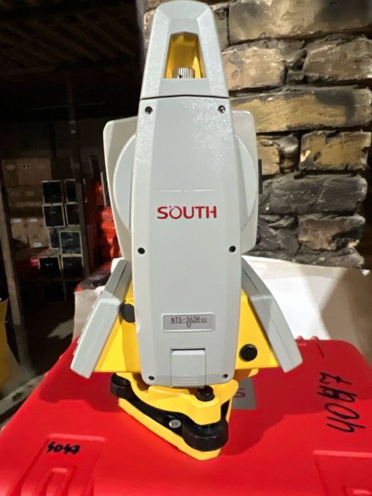 Тахеометр SOUTH…