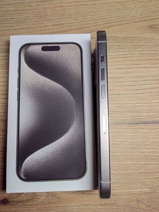 Iphone 15 Pro   Гаранционен! Като нов!