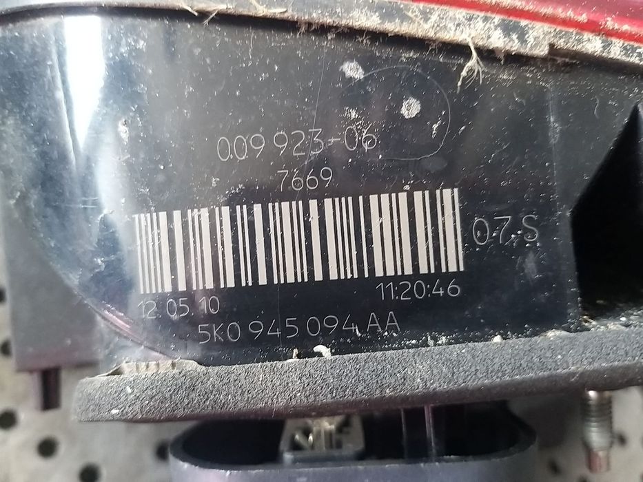 Stop tripla lampa dreapta haion vw golf 6 5k scurt 5k0945094aa