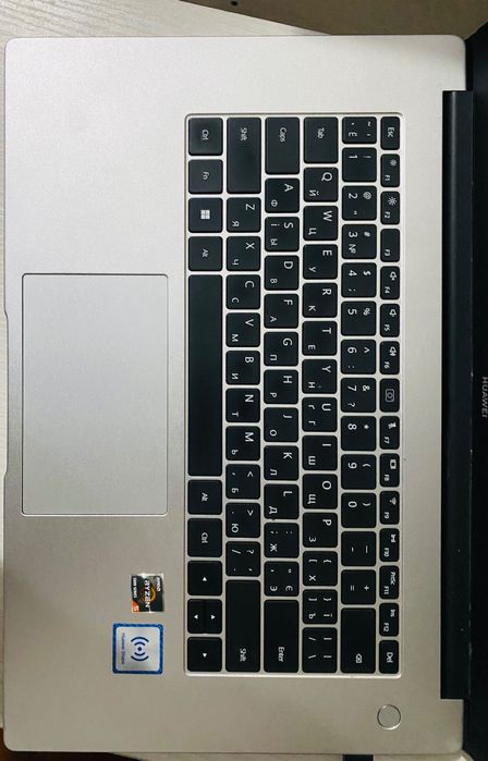 Noutbuk, komputer sotiladi huawei