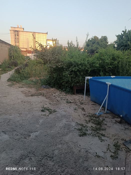 Yangiyul saxarniyda 6 ta xonali 10,5 sotok xovli  sotiladi