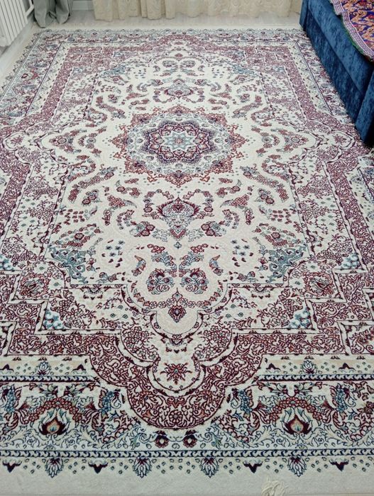 Продается ковёр в отличном состоянии