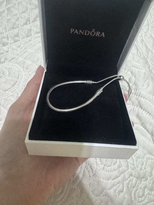 Продам браслет Pandora
