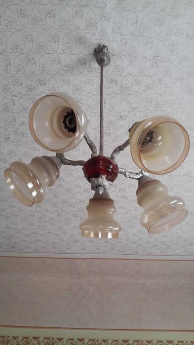 candelabru - lustra - cu bec clasic dulie E27 - oferta