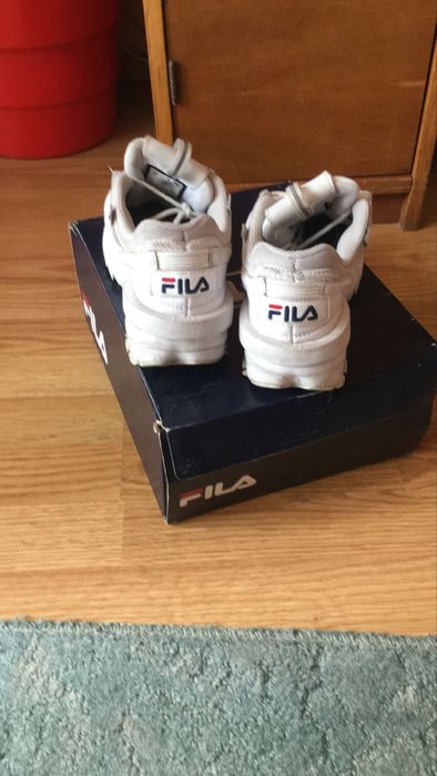 Adidasi Fila albi