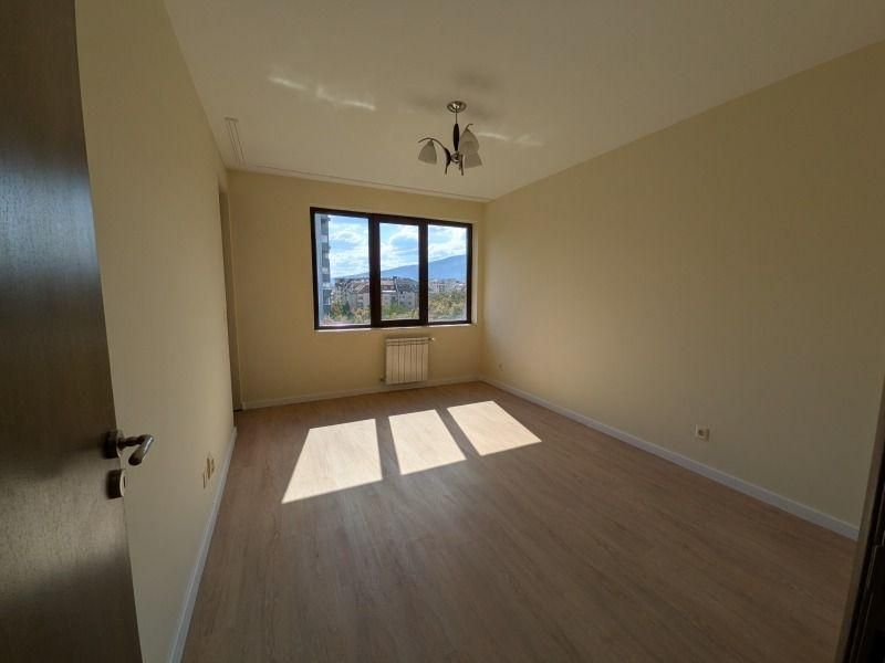 Дава се под наем Тристаен апартамент в София, Красно село - 104 кв.м за 950 € - Снимка #7