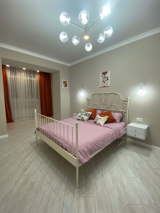 Сдам посуточно 1 комн Батыс 2