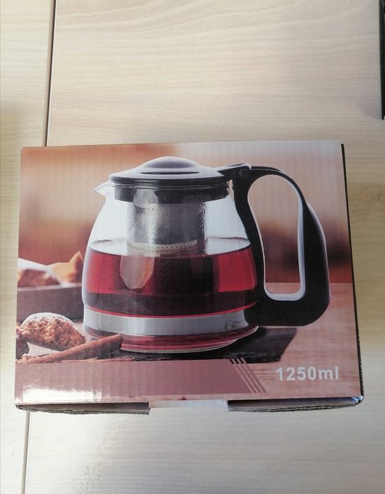 Стъклена кана за чай