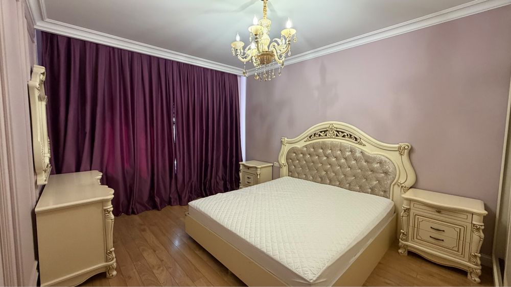 Продаеться вся мебель в спальне
