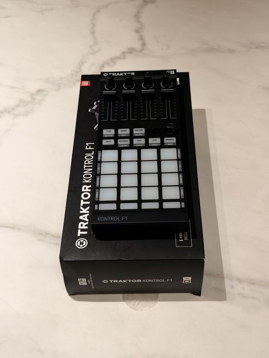 Traktor Kontrol F1