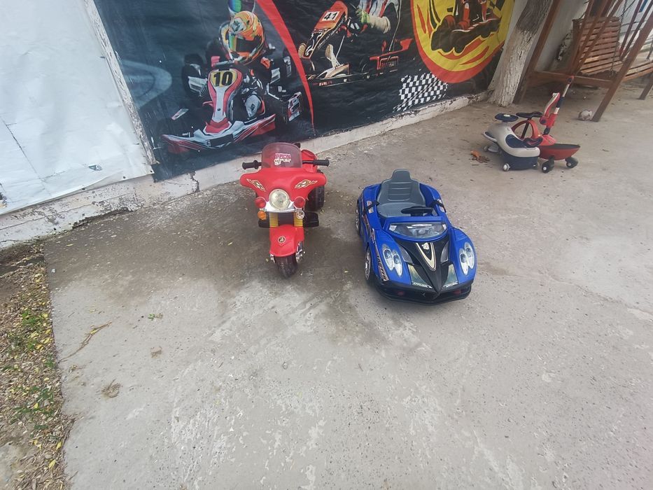 Продам детские машинки