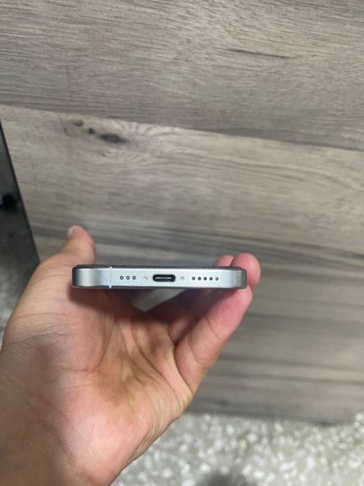 iphone 15 pro natural gold ranga oxshidi xolati tnig usta kormagan