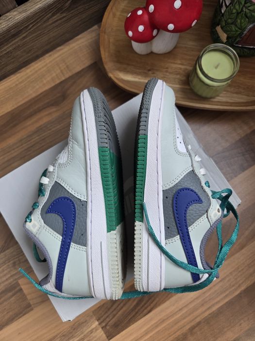 Adidasi Nike Air Force I Lv, m 28, piele