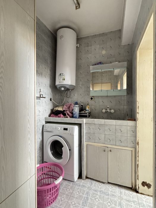 Продава се Четиристаен апартамент в Търговище, Център - 114 кв.м за 1029 €/кв.м - Снимка #15