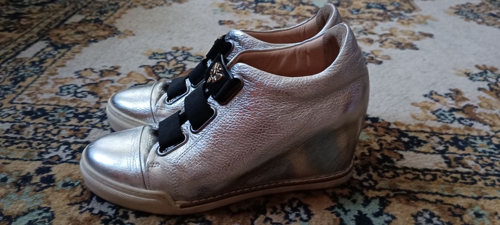 Обувь демисезонная кросовки туфли