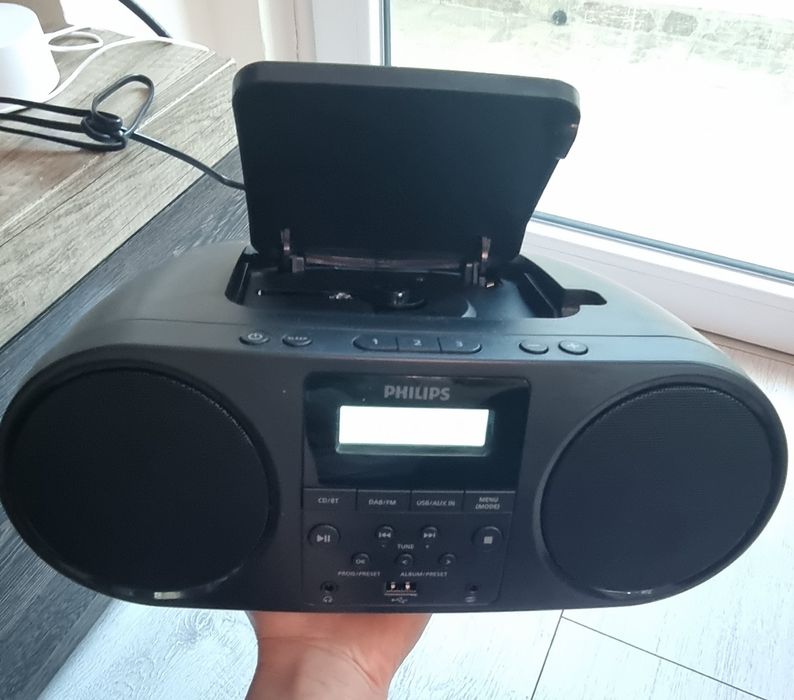 Радио касетофон Philips