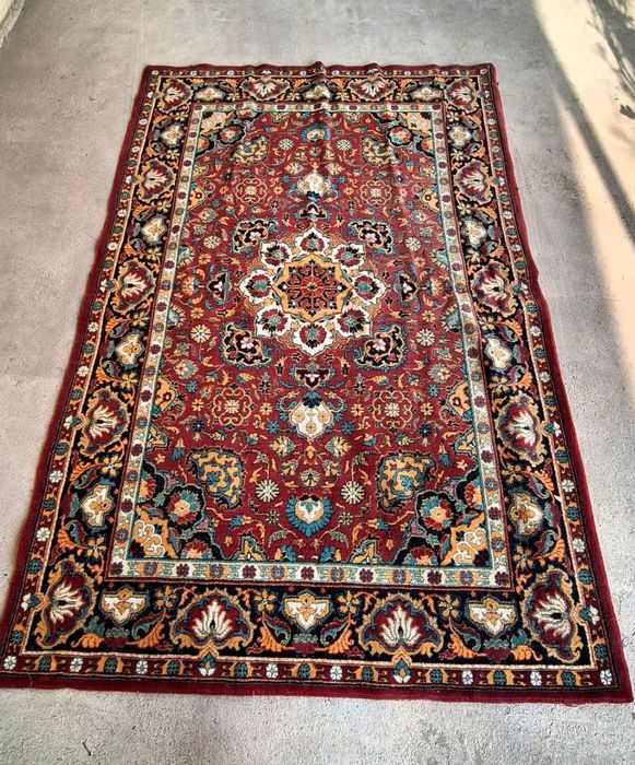 Старый классический ковер 2×3 — в отличном состоянии, есть 2одинаковых