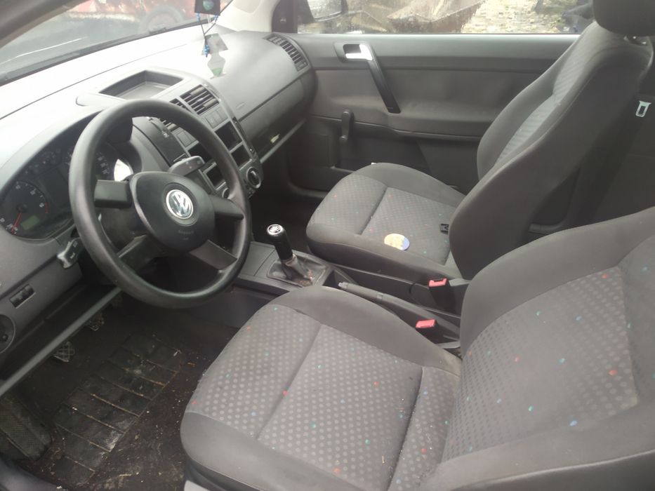 Фолксваген поло 1.2 бенз 2 врати. 64 коня 2 броя