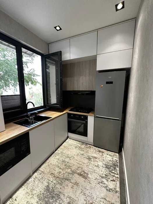 Феруза Эко базар 2в3 комн Евро ремонт + мебель метро №366