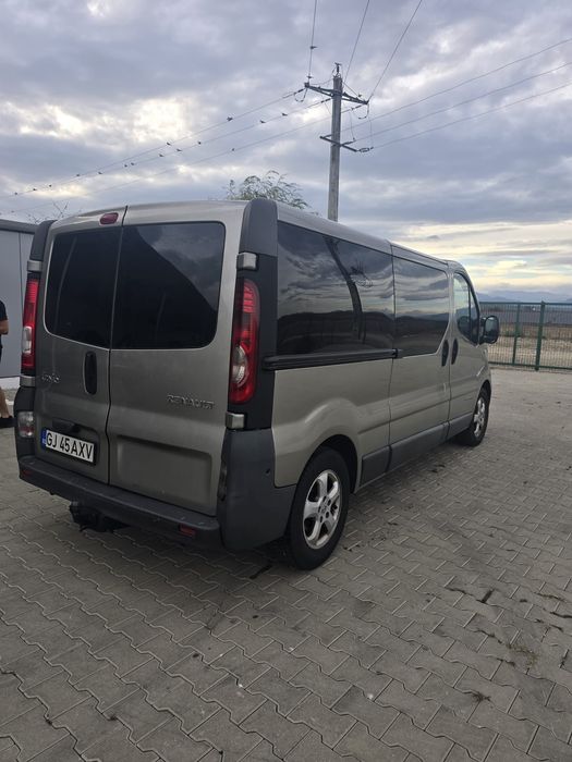 Renault Trafic 2.0//Varianta lunga 8+1 locuri!!