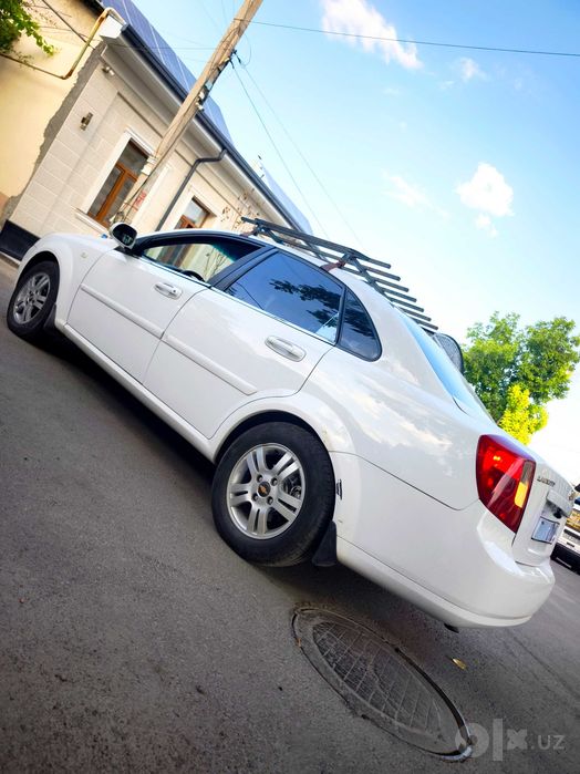 Продается Chevrolet Lacetti 1.8 AT, 2010 г.