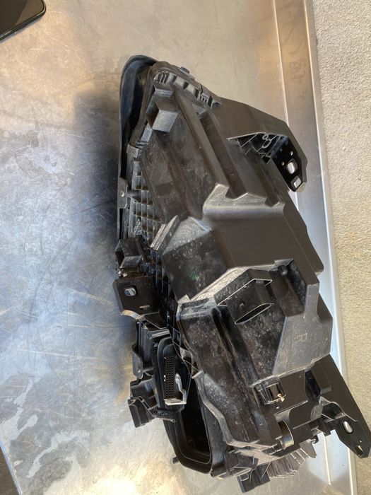 Far dreapta full led Mercedes Benz GLA W156 cu defect